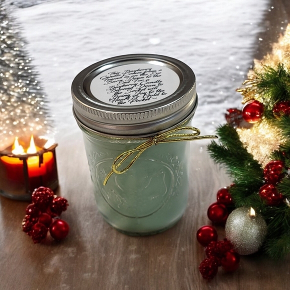 AVAILABLE NOW! Bayberry Legend Candle Soy Wax Holiday Tradition Candle 8 oz - Picture 2 of 4